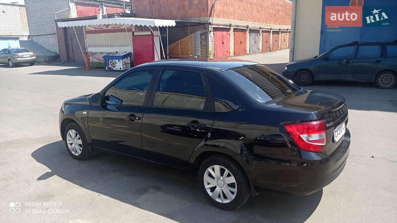 Седан ВАЗ / Lada 2190 Granta 2018 в Черкассах фото 2 Седан ВАЗ / Lada 2190 Granta 2018 в Черкассах