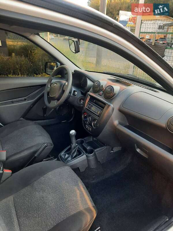 Седан ВАЗ / Lada 2190 Granta 2012 в Черкассах