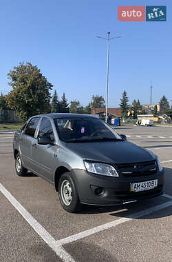 Седан ВАЗ 2190 Granta 2012 в 