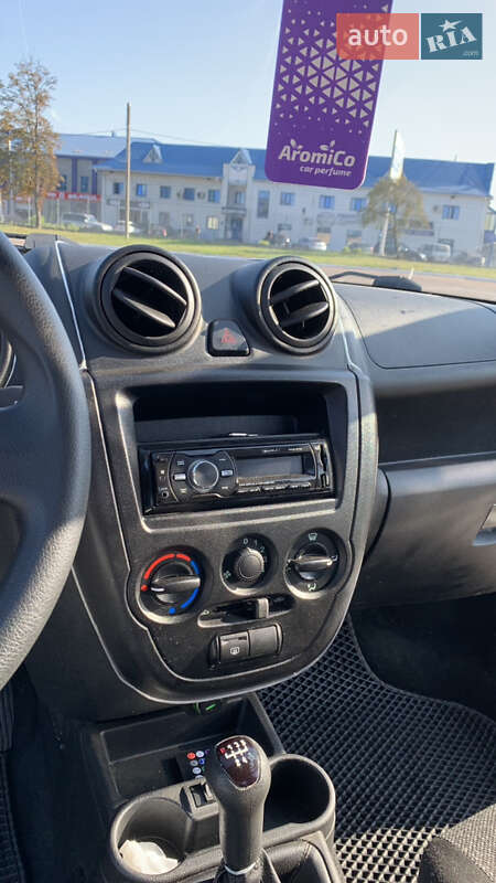 Седан ВАЗ / Lada 2190 Granta 2012 в Житомире