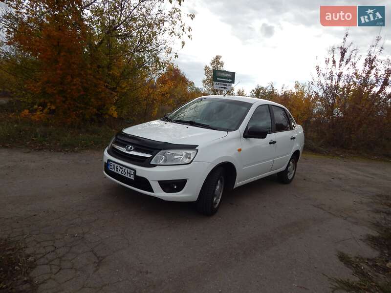 Седан ВАЗ / Lada 2190 Granta 2016 в Олександрії