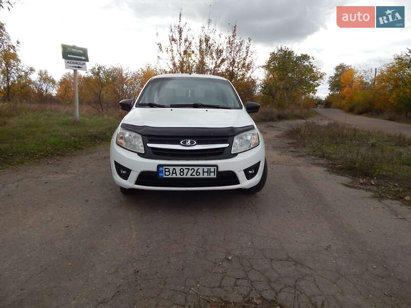 Седан ВАЗ / Lada 2190 Granta 2016 в Олександрії