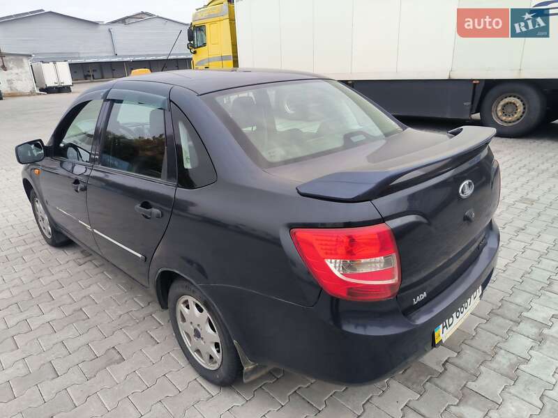 Седан ВАЗ / Lada 2190 Granta 2013 в Виннице фото 6 Седан ВАЗ / Lada 2190 Granta 2013 в Виннице