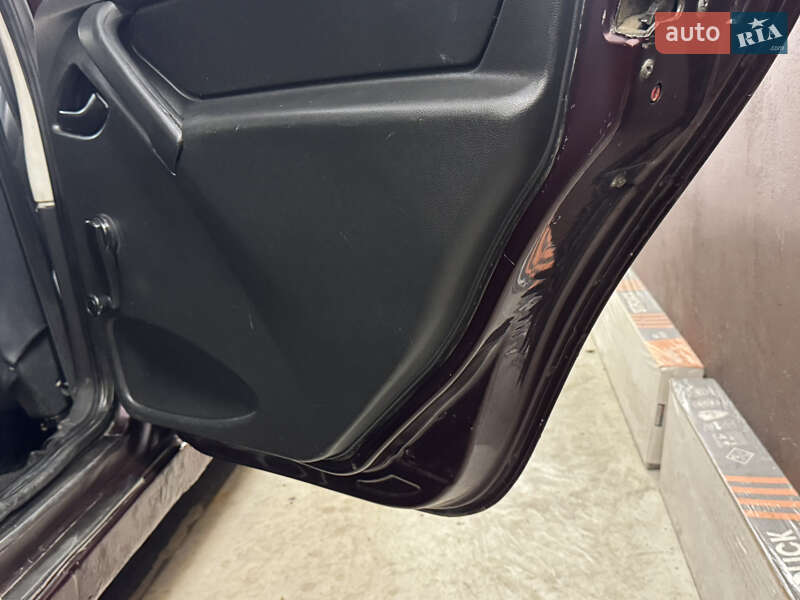 Седан ВАЗ / Lada 2190 Granta 2013 в Бердичеве фото 25 Седан ВАЗ / Lada 2190 Granta 2013 в Бердичеве