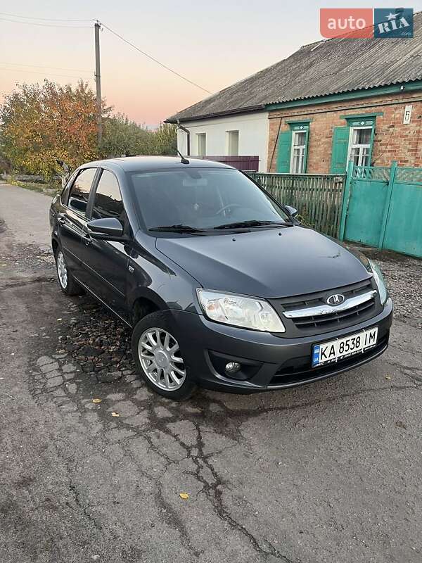 ВАЗ / Lada 2190 Granta 2015 ВАЗ / Lada 2190 Granta 2015