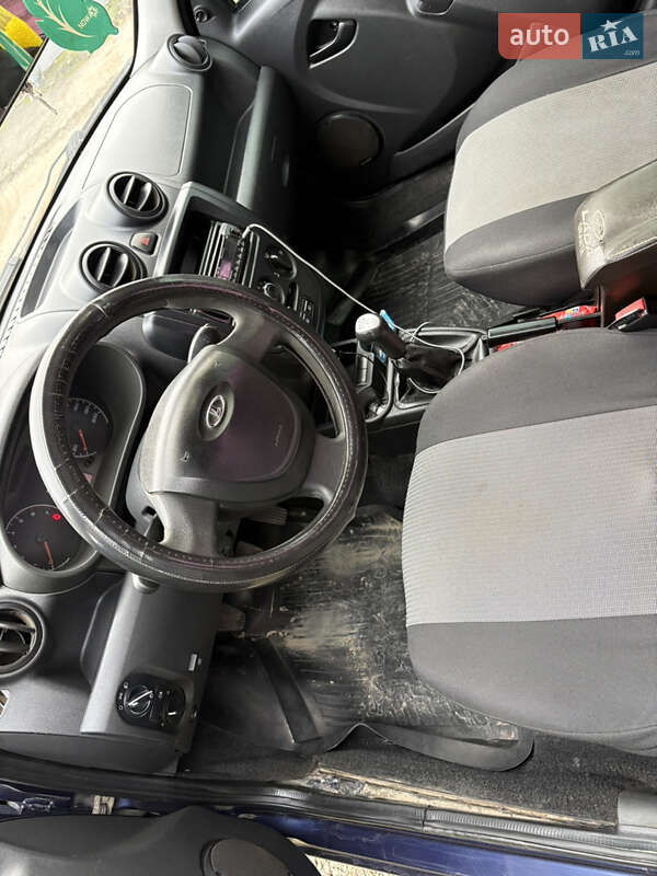 Седан ВАЗ / Lada 2190 Granta 2012 в Ходореві фото 8 Седан ВАЗ / Lada 2190 Granta 2012 в Ходореві