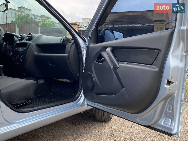 Седан ВАЗ / Lada 2190 Granta 2014 в Ахтырке фото 11 Седан ВАЗ / Lada 2190 Granta 2014 в Ахтырке