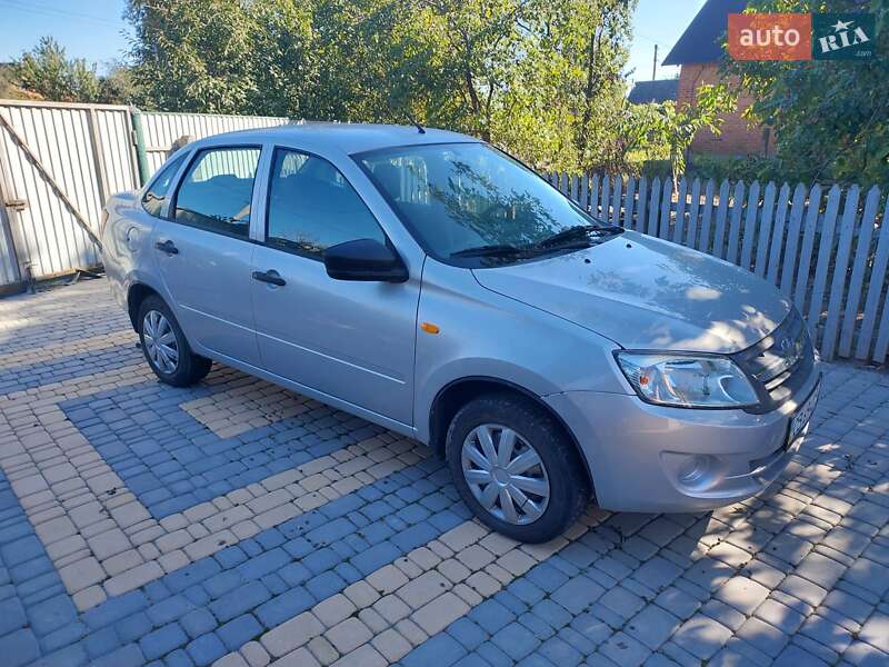 Седан ВАЗ / Lada 2190 Granta 2014 в Вінниці фото 2 Седан ВАЗ / Lada 2190 Granta 2014 в Вінниці