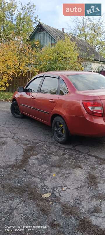 Седан ВАЗ / Lada 2190 Granta 2013 в Хороле фото 5 Седан ВАЗ / Lada 2190 Granta 2013 в Хороле
