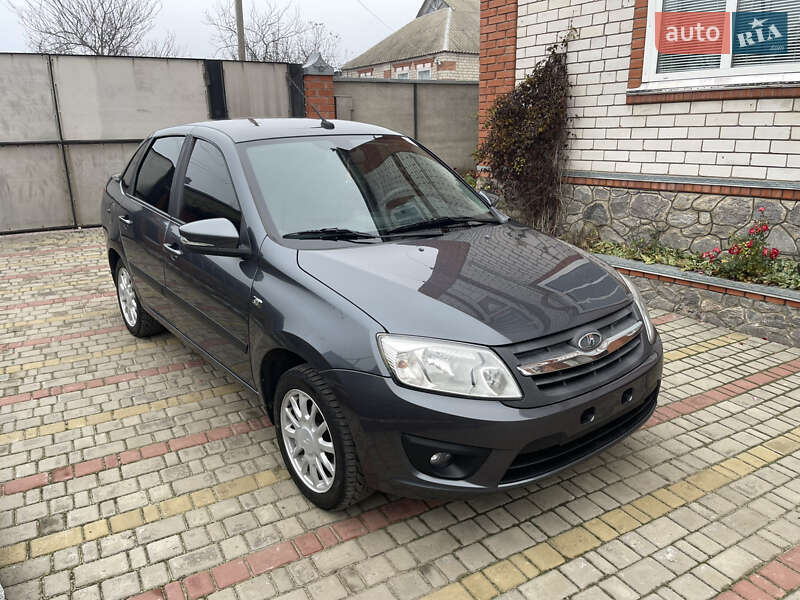Седан ВАЗ / Lada 2190 Granta 2015 в Харкові