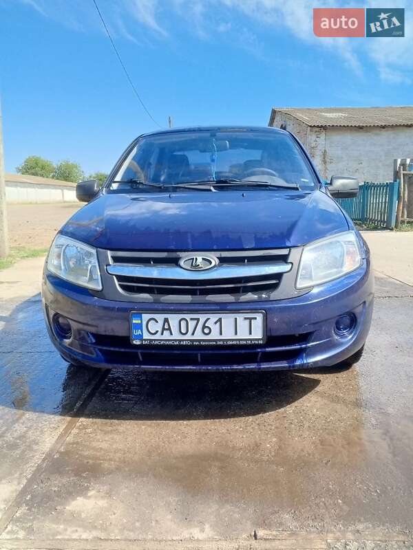 Седан ВАЗ / Lada 2190 Granta 2012 в Черкасах фото 3 Седан ВАЗ / Lada 2190 Granta 2012 в Черкасах
