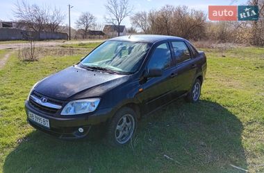 Седан ВАЗ 2190 Granta 2013 в Лохвице