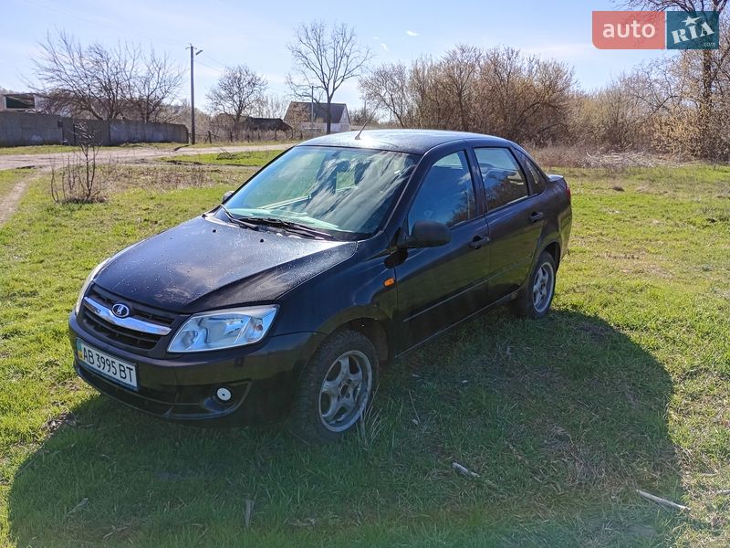 ВАЗ / Lada 2190 Granta 2013