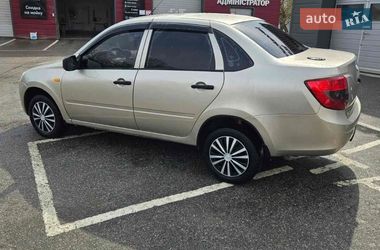 Седан ВАЗ / Lada 2190 Granta 2013 в Харкові