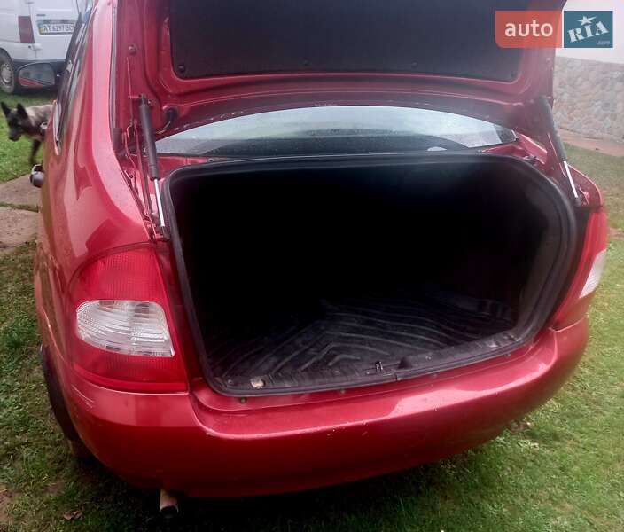 Седан ВАЗ / Lada 2194 Kalina 2006 в Болехове