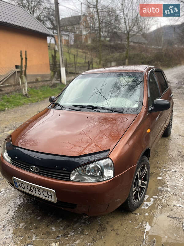 Хэтчбек ВАЗ / Lada 2194 Kalina 2008 в Тячеве