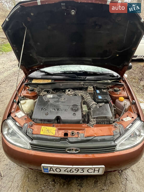 Хэтчбек ВАЗ / Lada 2194 Kalina 2008 в Тячеве