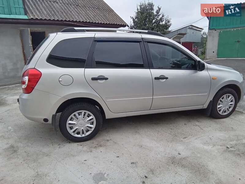 Универсал ВАЗ / Lada 2194 Kalina 2017 в Березане