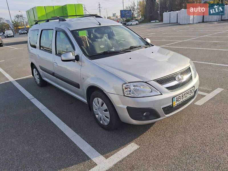 Універсал ВАЗ / Lada Largus 2015 в Києві