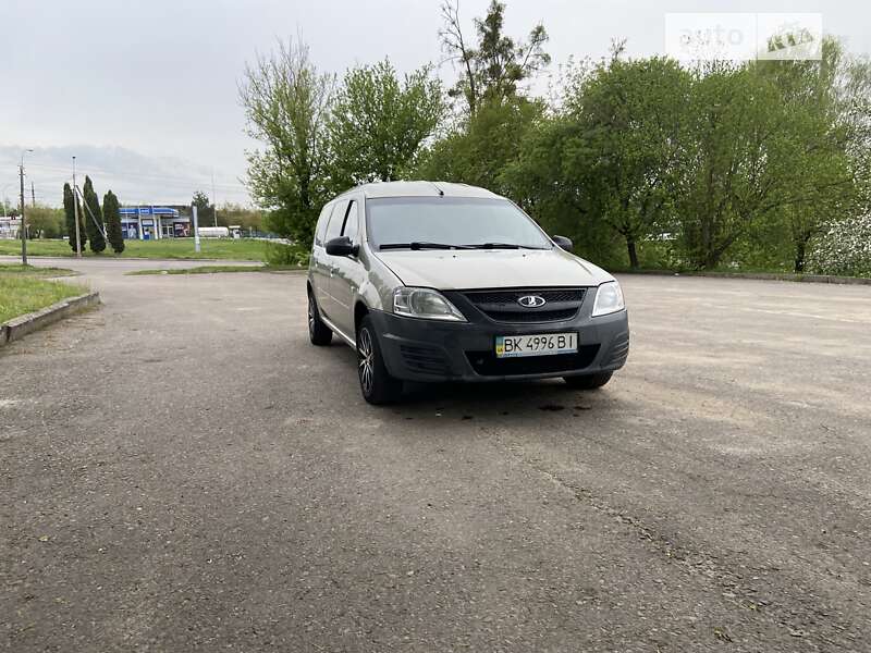 Универсал ВАЗ / Lada Largus 2013 в Ровно