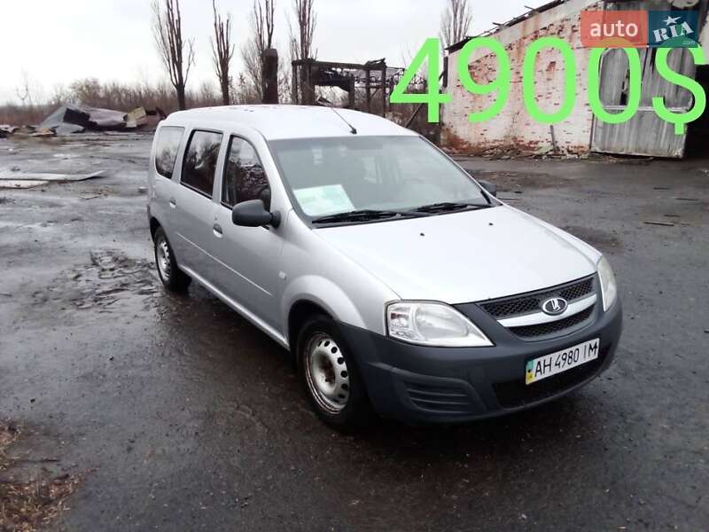 Універсал ВАЗ / Lada Largus 2015 в Дніпрі