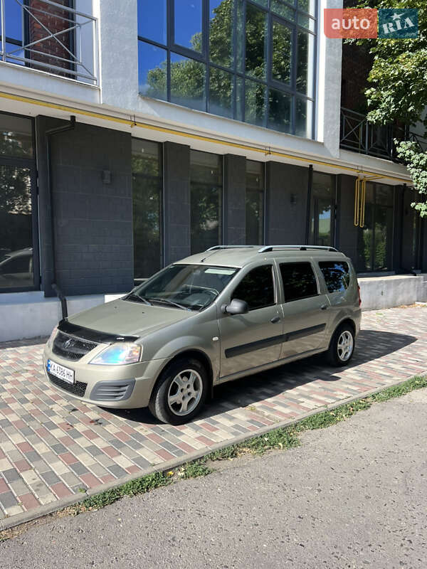 ВАЗ / Lada Largus 2013