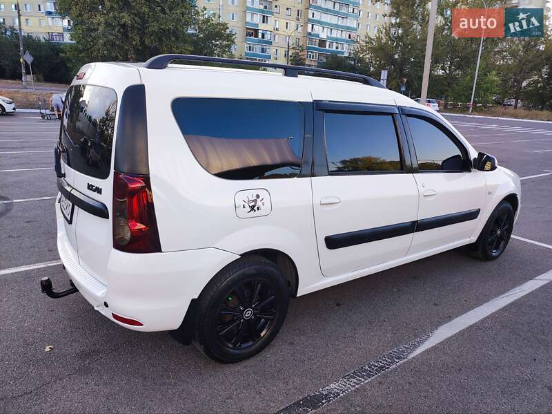 Универсал ВАЗ / Lada Largus 2015 в Каменском