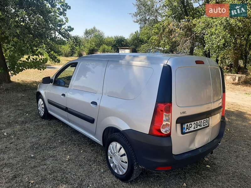 Вантажопасажирський фургон ВАЗ / Lada Largus 2016 в Запоріжжі