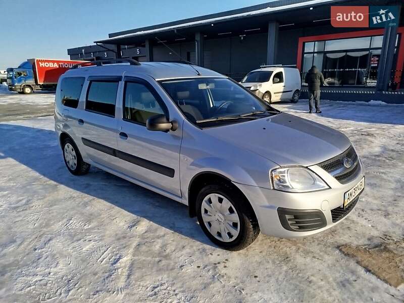 Универсал ВАЗ / Lada Largus 2014 в Житомире фото 7 Универсал ВАЗ / Lada Largus 2014 в Житомире