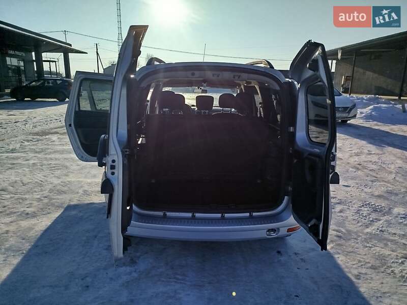 Универсал ВАЗ / Lada Largus 2014 в Житомире фото 22 Универсал ВАЗ / Lada Largus 2014 в Житомире