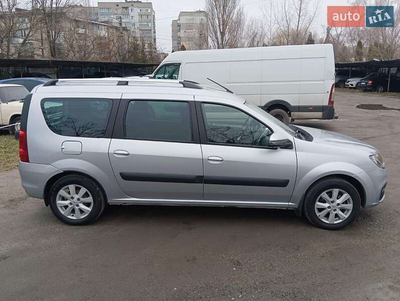 ВАЗ / Lada Largus 2021