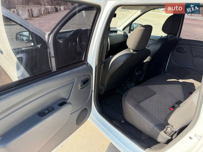 Універсал ВАЗ / Lada Largus 2021 в Дніпрі