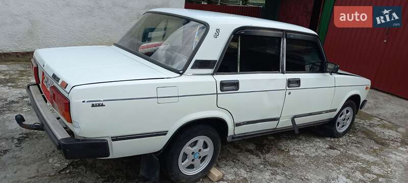 Седан ВАЗ / Lada Riva 1993 в Самборе