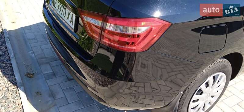 Седан ВАЗ / Lada Vesta 2021 в Криничках