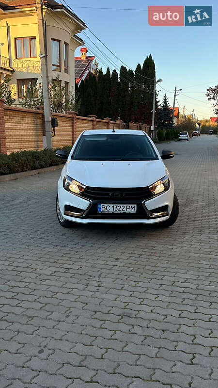 Седан ВАЗ / Lada Vesta 2021 в Львові