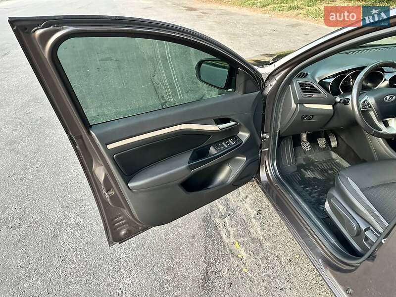 Седан ВАЗ / Lada Vesta 2021 в Дніпрі