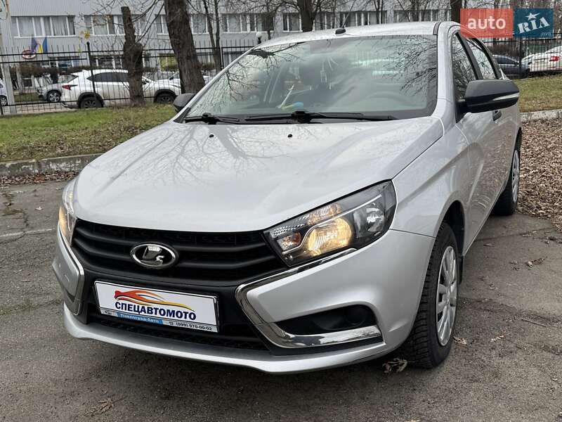 Седан ВАЗ / Lada Vesta 2021 в Киеве