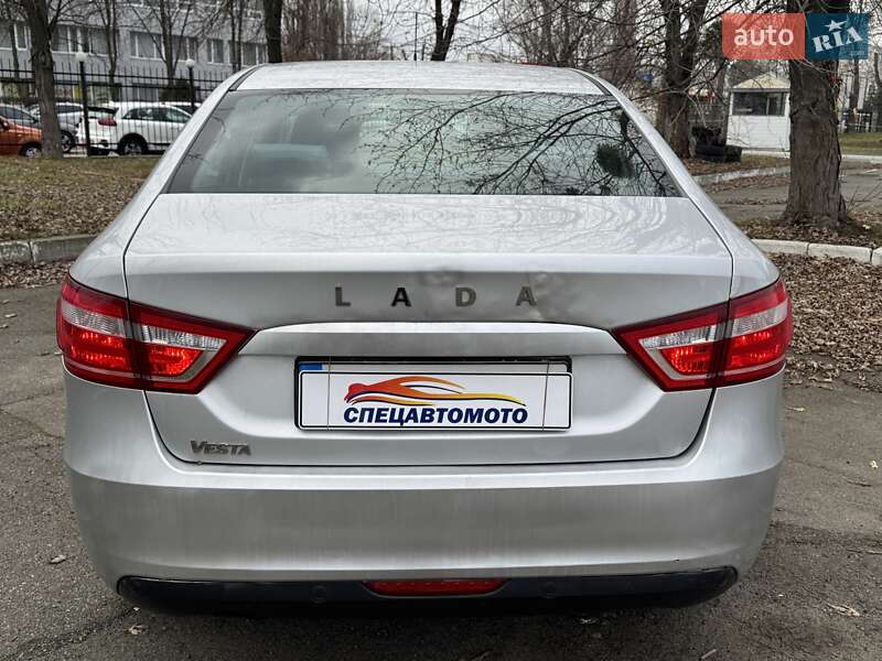 Седан ВАЗ / Lada Vesta 2021 в Киеве