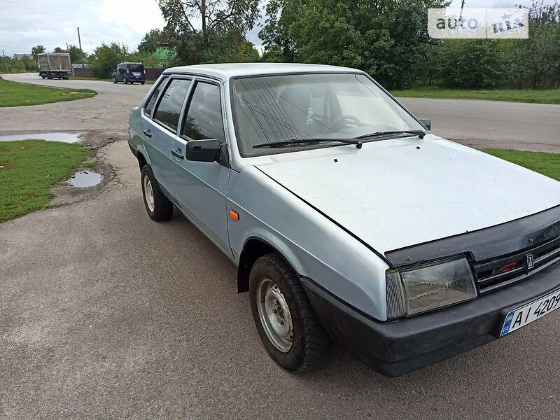 ВАЗ 21099