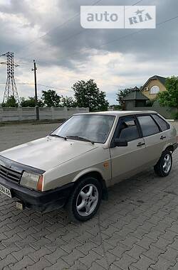 Хэтчбек ВАЗ 2109 1990 в Черновцах