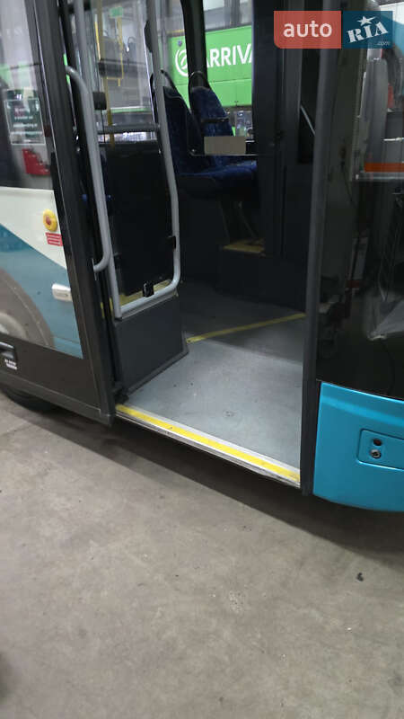 Міський автобус VDL Ambassador 2013 в Луцьку