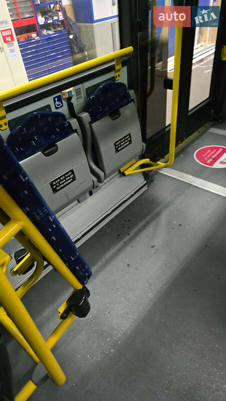 Міський автобус VDL Ambassador 2013 в Луцьку