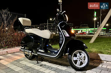 Скутер Vespa GTS 2016 в 