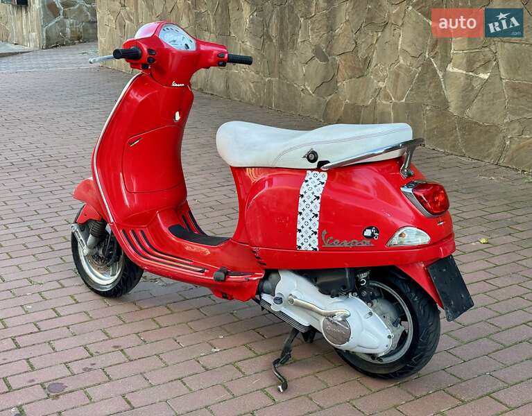 Скутер Vespa LX 2014 в Одесі