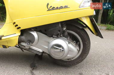 Скутер Vespa LX 2010 в 
