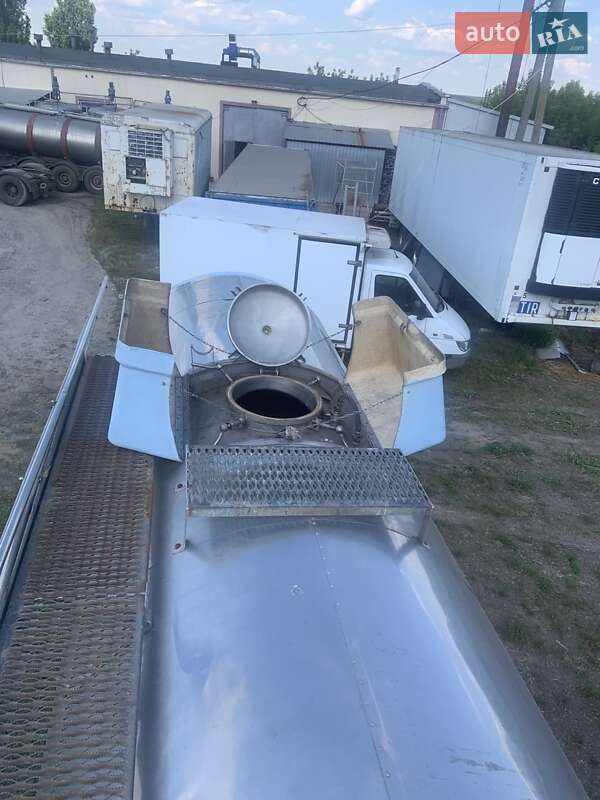 Цистерна напівпричіп Viberti 36S7 1992 в Вінниці