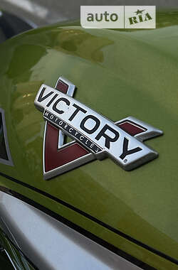 Мотоцикл Чоппер Victory Magnum 2015 в 