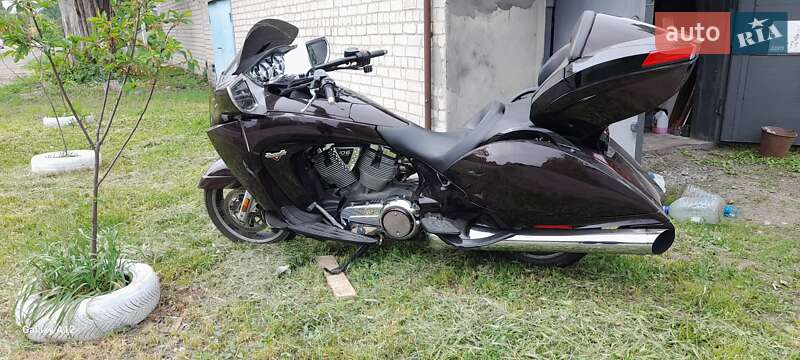 Мотоцикл Круизер Victory Vision Tour 2015 в Павлограде