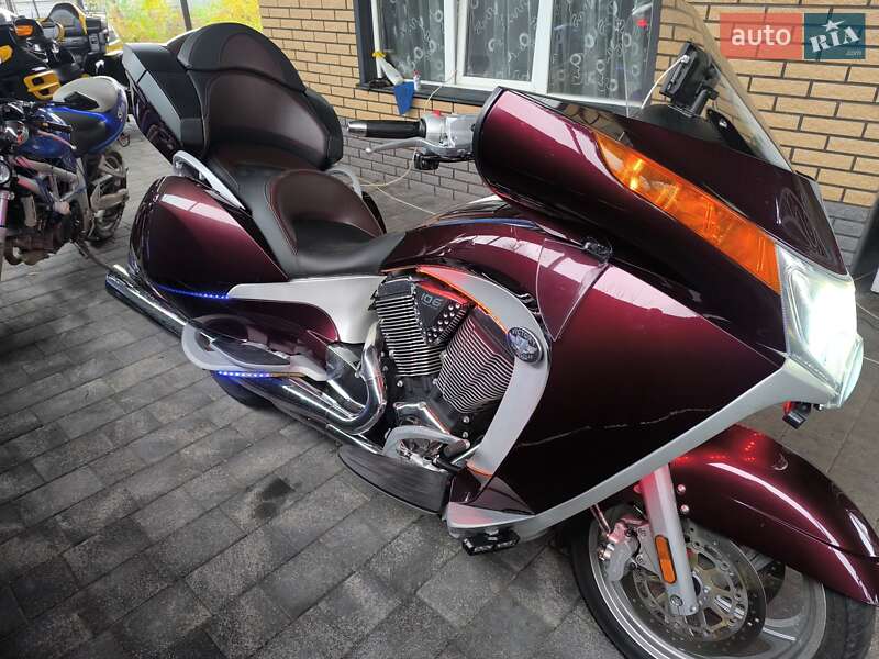 Мотоцикл Туризм Victory Vision Tour 2008 в Бердичеве