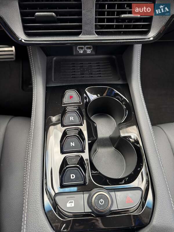 Внедорожник / Кроссовер VinFast VF-8 2022 в Киеве